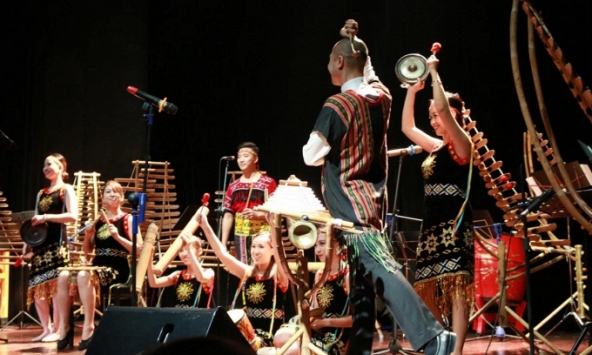 'Tre mùa thu': Mang hồn Việt thổi vào âm nhạc cổ điển phương Tây