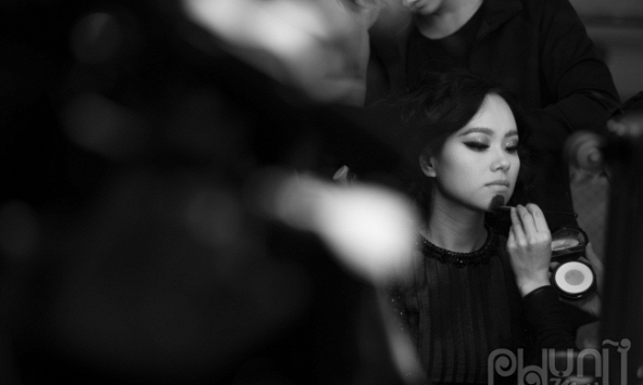 Hoàng Quyên: “Sóng hấp dẫn” cả... “Messi' và 'Ronaldo' 