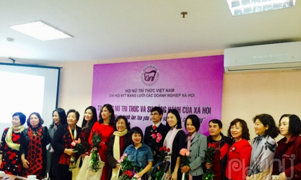 Những hoạt động nổi bật của Hội nữ trí thức trong tháng 12 năm 219