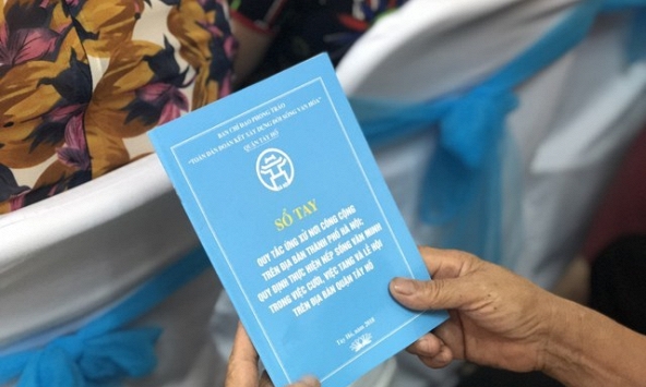 Hà Nội phát hành hơn 40.000 cuốn sổ tay về quy tắc ứng xử