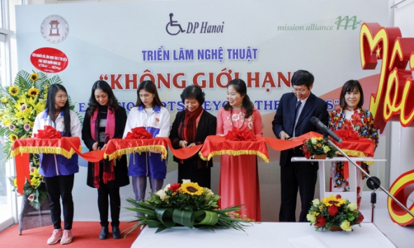 Khai mạc triển lãm nghệ thuật không giới hạn