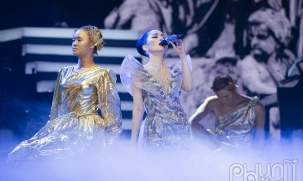 Q Show 2 của Lệ Quyên: Lộng lẫy, tráng lệ và cảm xúc