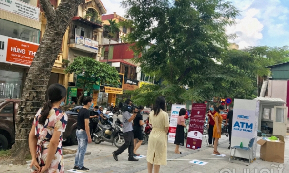 Tặng thêm 45.000 khẩu trang cho cây ATM khẩu trang tại Hà Nội