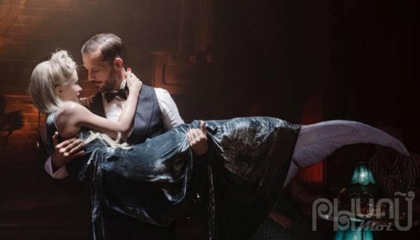 'Nàng tiên cá ở Paris': Câu chuyện cổ tích hiện đại giữa lòng nước Pháp