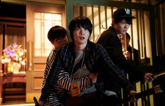 Chuỗi án mạng liên hoàn tại 'Dinh Thự Xác Sống', kẻ sát nhân là người hay là thây ma?