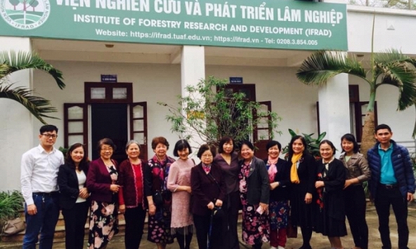 Câu lạc bộ Kovalepskaia thăm và làm việc với Đại học Thái Nguyên