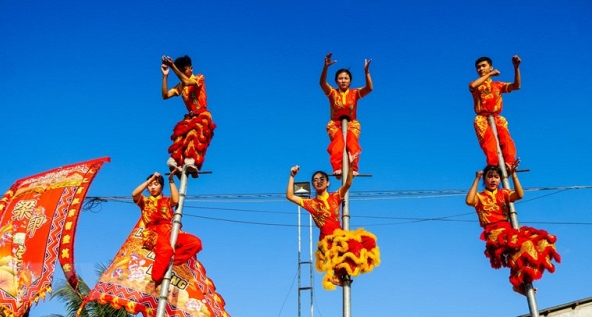 Độc đáo đoàn Lân Sư Rồng nữ nắm giữ nhiều kỷ lục Việt Nam và châu Á