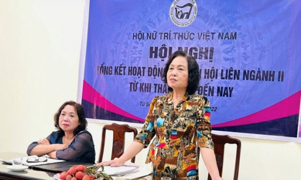 Lãnh đạo Hội Nữ trí thức dự hội nghị tổng kết Chi hội Nữ trí thức Liên ngành II
