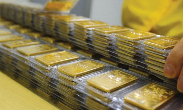 Giá vàng ngày 4/6/2026: Gọng kìm từ Fed và sức mạnh USD đẩy giá vàng lao dốc