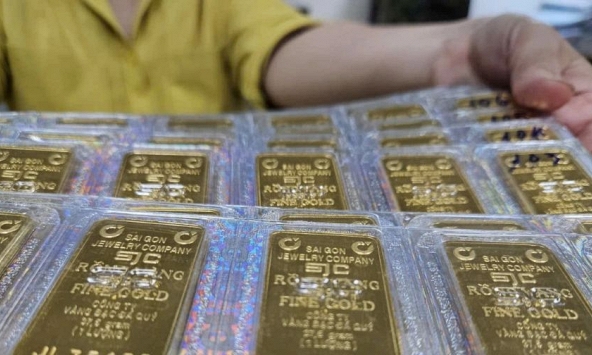 Giá vàng ngày 11/10/2026: Vàng trong nước đi ngang, USD tiếp tục đà bứt phá