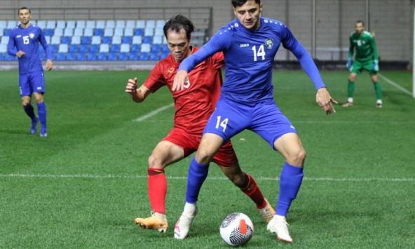 “Uzbekistan đã cho ĐTVN câu trả lời, đừng mong kiểm soát bóng trước đội mạnh nữa!”