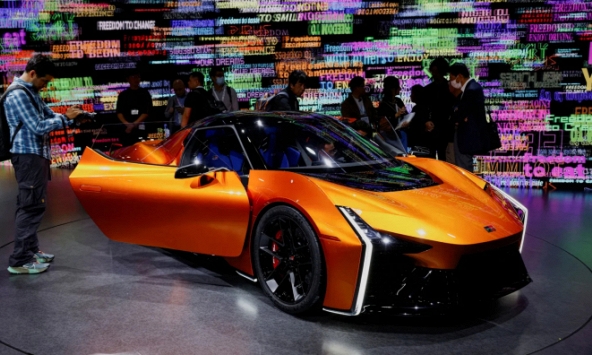 Trở lại sau 4 năm, ngành xương sống Nhật 'lột xác' khó tin, kiên trì theo đuổi 'đối trọng' xe điện