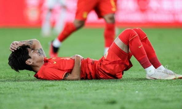 Đội nhà chơi kém trước Việt Nam, báo Trung Quốc lo không thắng nổi… Singapore