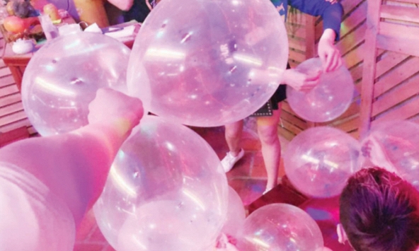 Bóng cười, làm sao cười nổi