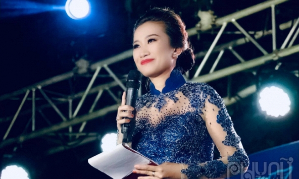 MC Đặng Thị Khánh Hòa: Người truyền cảm hứng đặc biệt của những miền đất tới khán giả