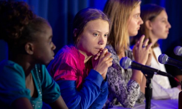 16 trẻ em, bao gồm Greta Thunberg, đã gửi khiếu nại lên Ủy ban LHQ về Quyền Trẻ em