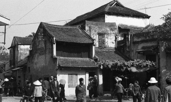 Nhiếp ảnh gia Nguyễn Hữu Bảo: 'Vì tôi vẩn vơ, mà trong sương mù, lại có cái gì đó!'