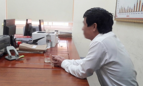 Tài xế Lexus cản đường xe cứu hỏa bị phạt 2,5 triệu, tước bằng lái 2 tháng