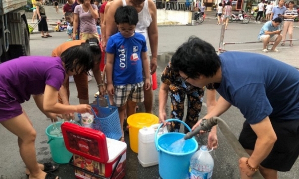 Nước sông Đà nhiễm styren, người dân cần gọi số nào nếu thiếu nước sạch?