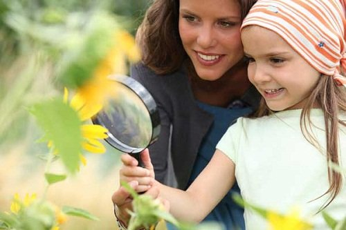 Bố mẹ ơi, hãy ôm con!