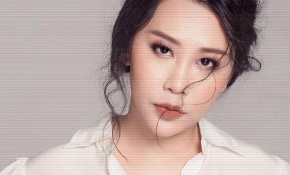 Nhà văn Gào ly hôn, nghi vấn do sức ép cộng đồng mạng