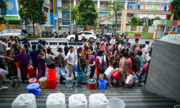 Công ty Sông Đà cấp nước trở lại, chất lượng thì vẫn… phải chờ