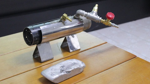 Thiết bị đốt lò áp lực không khói: sáng chế độc đáo giúp tái sử dụng dầu thải công nghiệp