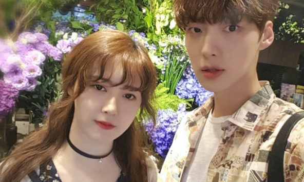 'Nàng Cỏ' Goo Hye Sun lại lên báo tố chồng