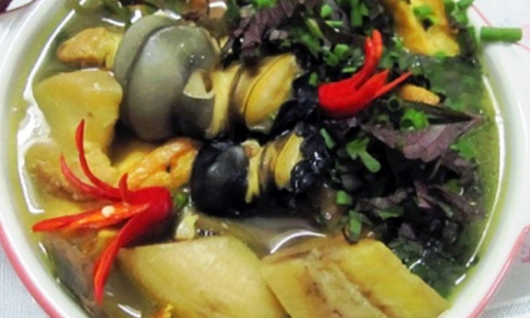 Cuối tuần nhâm nhi ốc nấu chuối đậu thơm phức, ngon lành