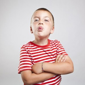 Biểu hiện nào của trẻ cha mẹ cần lưu ý để chấn chỉnh ngay?