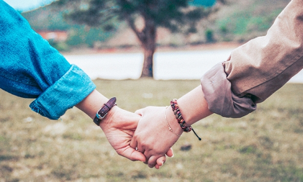 Lý giải khoa học: Đàn ông thích tình dục, phụ nữ cần tình yêu