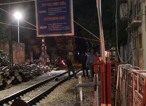 Tai nạn đường sắt, một người tử vong gần tụ điểm cà phê đường tàu cũ