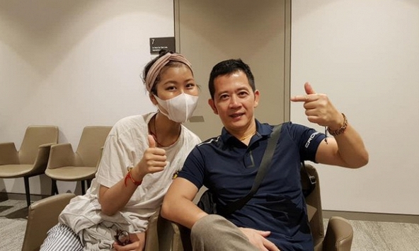 Con gái đạo diễn phim “Những ngọn nến trong đêm” qua đời sau 2 năm chống chọi với bệnh ung thư