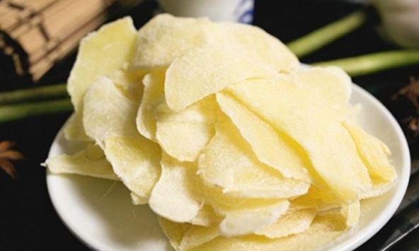 Mứt gừng trị ho mùa lạnh, dễ làm hơn bạn tưởng