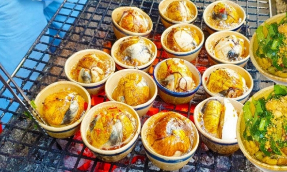 Hột vịt lộn... nướng muối ớt