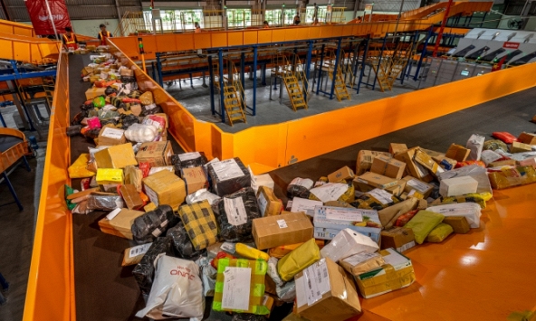 Tham vọng dẫn đầu mảng logistics, Giao Hàng Nhanh đầu tư 2 triệu đô vào hệ thống phân loại hàng tự động