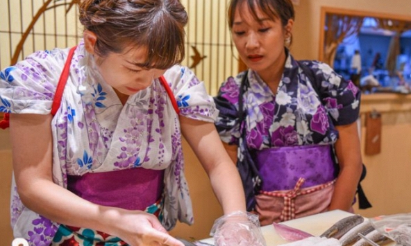 Nữ đầu bếp sushi và hành trình 10 năm xoá bỏ định kiến về giới ở Nhật