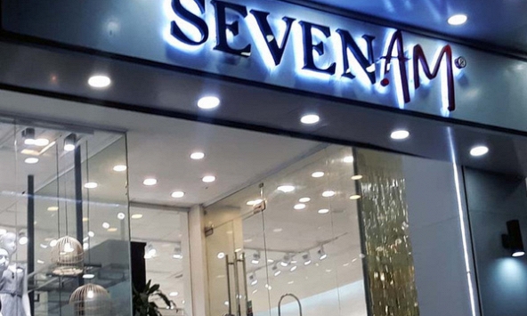 Chuỗi cửa hàng Seven.am đóng cửa sau khi bị tịch thu hơn 9.000 sản phẩm