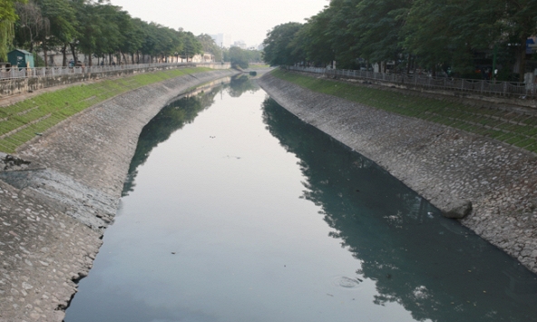 UBND thành phố Hà Nội đề xuất dùng nước sông Hồng thay thế sông Tô Lịch