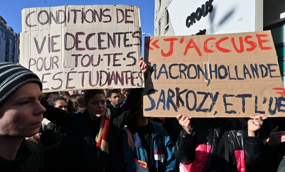 Một sinh viên Pháp tự thiêu vì áp lực tiền bạc và cảm thấy không có tương lai