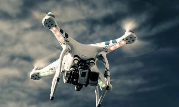 Thủ tướng yêu cầu tạm cấm flycam quanh khu vực sân bay sau sự cố máy bay bị móp mũi