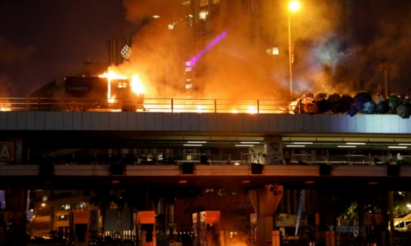 Cảnh sát Hồng Kông cảnh báo sẽ dùng biện pháp cứng rắn hơn với người biểu tình