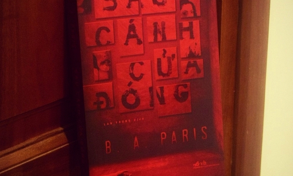 'Sau cánh cửa đóng': tội ác kinh hoàng dưới bỏ bọc gia đình lý tưởng