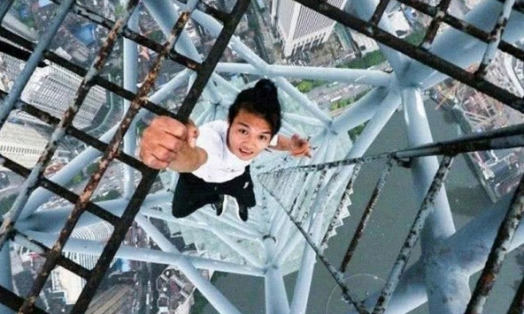 Phạt công ty Huajiao vì liên quan đến cái chết của  “rooftopper” số 1 Trung Quốc khi đang  livestream