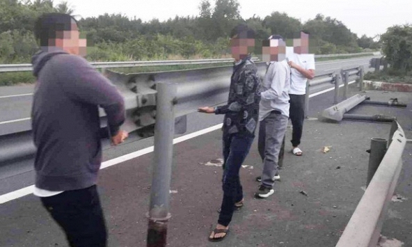 Triệu tập các tài xế  tự ý tháo dải phân cách trên cao tốc TP.HCM - Long Thành - Dầu Giây