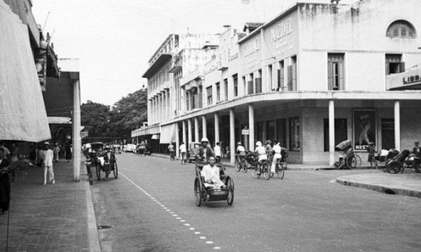 Những bức ảnh hiếm về phố Tràng Tiền  những năm 40 của thế kỉ trước