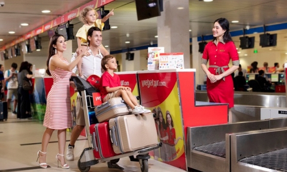 Khách mua vé Vietjet có cơ hội trúng mô hình máy bay bằng vàng
