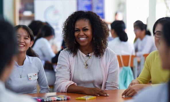 Cựu đệ nhất phu nhân Michelle Obama đến thăm trường cấp 3 tại Long An
