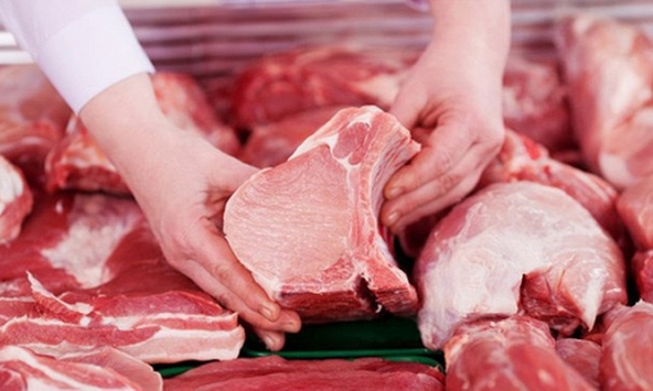 Bộ Tài chính đề xuất giảm thuế nhập khẩu thịt heo, gà