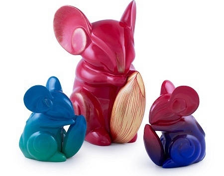 Phong phú hàng hoá hình linh vật Canh Tý, sẵn sàng đón tết